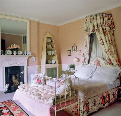 Classic Floral Chintz Bedroom Penny Morrison The Glam Pad