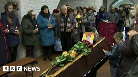 Russian Plane Crash First Victim Of The Crash Laid To Rest Bbc News