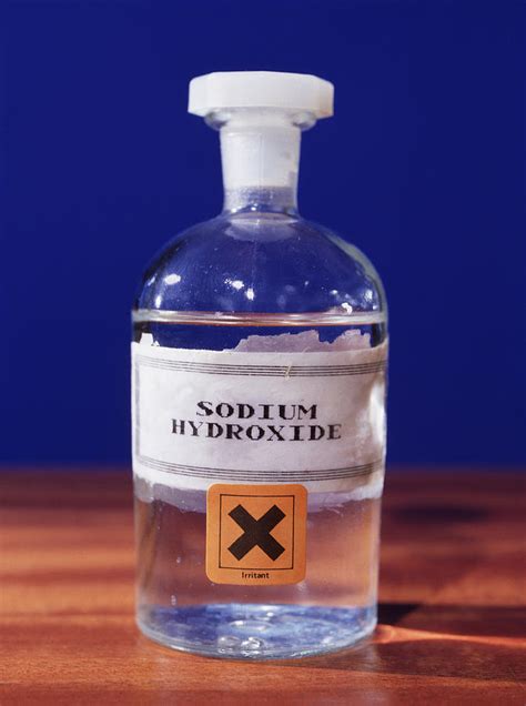 Sodium Hydroxide Photograph By Andrew Lambert Photography