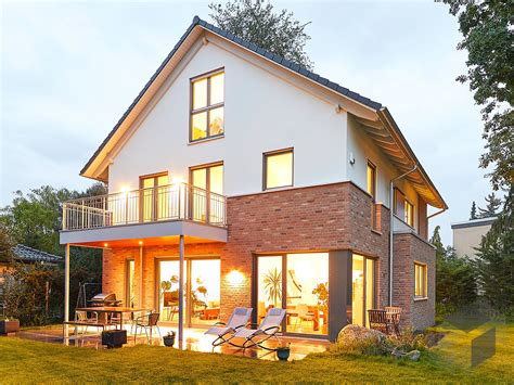 Das unternehmen plant und baut ihr haus exakt so, wie sie es sich vorstellen. Einfamilienhaus Ponticelli von GUSSEK HAUS | Fertighaus.de