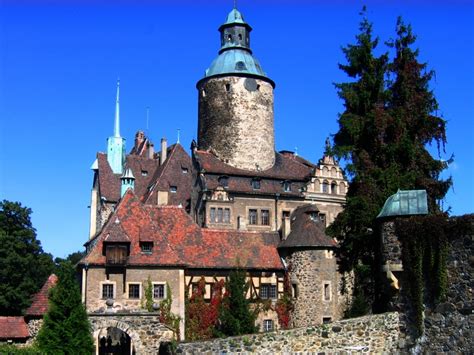 Zamek czocha to jedna z najpiękniejszych warowni na dolnym śląsku. Zamek Czocha, cennik, zwiedzanie, atrakcje, noclegi, zamek ...