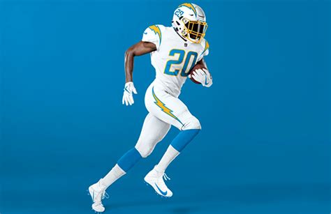 Los Angeles Chargers Unveil New Uniforms Sportslogosnet News