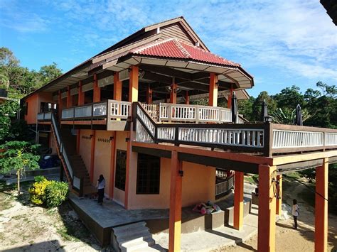 Les pourtours des îles perhentian sont bordés d'épaisse jungle et de rochers que jouxtent de. MATAHARI CHALET Hotel (Pulau Perhentian Kecil, Malesia ...