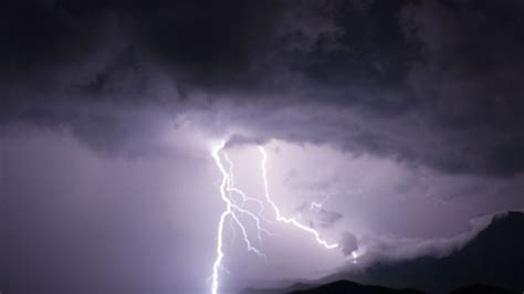 Thunder And Lightning Could Increase Risk Of Headaches And Migraines