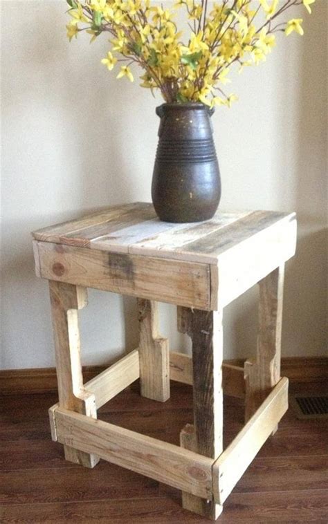 12 Diy Pallet Side Tables End Tables 101 Pallets