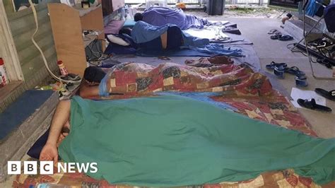 Manus Island Refugees Court Rules Against Restoring Services