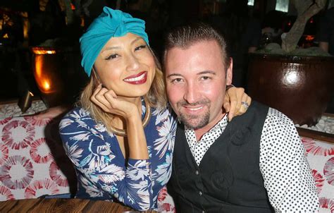 The Reals Jeannie Mai Divorcing Husband Freddy Harteis