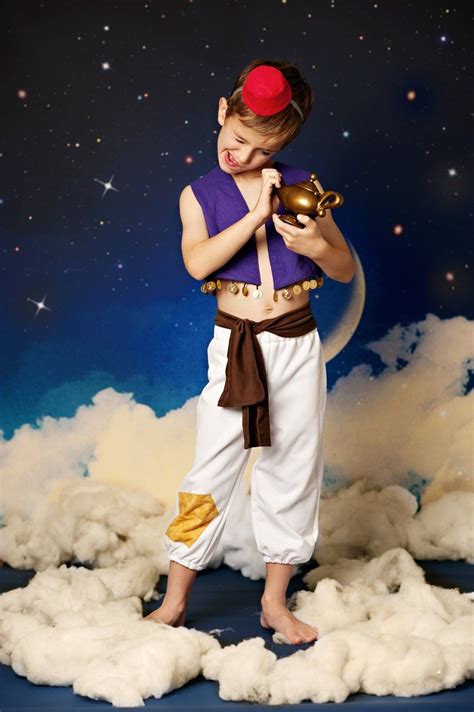 I have a bad habit of waiting until the last minute to get my halloween. Aladdin | Aladdin halloween, Aladdin costume, Aladdin costume diy