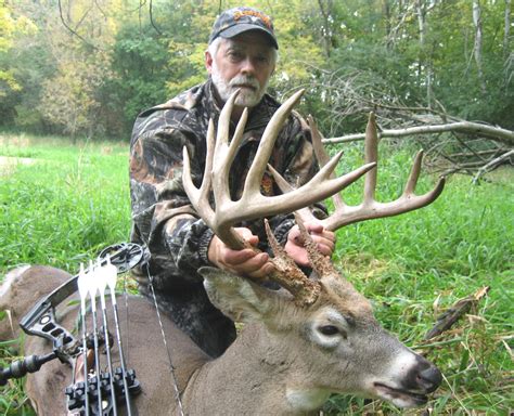 Bowhunters Shoot Record Bucks In Wisconsin In 2012