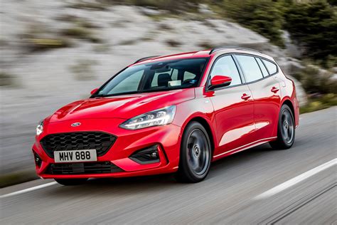 New Ford Focus Estate St Line X 2019 Review Auto Express