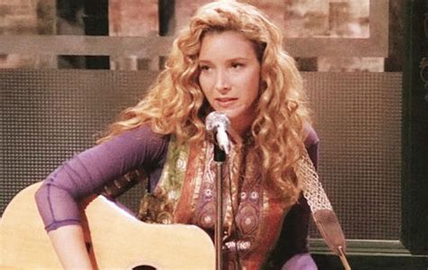 Phoebe Buffay From Friends Is Actually The Most Normal Stable Adult