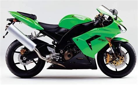 All new aerodynamic body with integrated winglets, small & light led headlights, tft colour instrumentation, and smartphone connectivity plus updates derived from kawasaki racing team world superbike. 2004 Kawasaki ZX10R