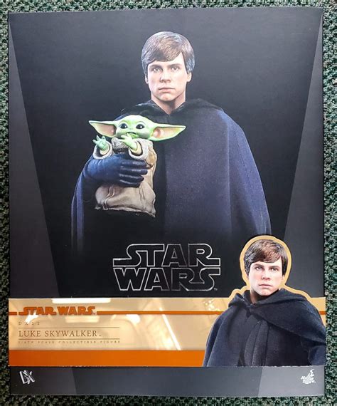 Hot Toys Star Wars The Mandalorian Luke Skywalker With Grogu 1 6 Scale