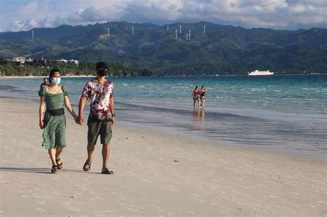 Tourists Arrivals In Boracay Remain High In July