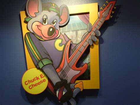 Chuck E Cheese In Monfort Chuck Rockin The Guitar Oh Ma Flickr