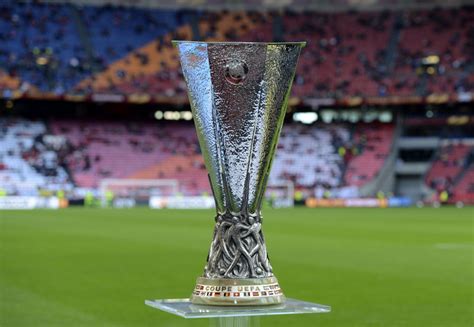 Uefa Europa League Valentín Y Thomas Web