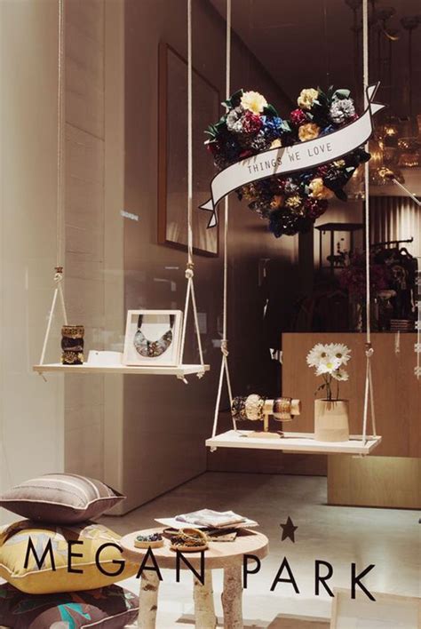 25 Cool And Creative Stores Window Display Ideas Obsigen