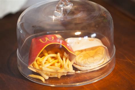 Islands Sidste Mcdonalds Burger Fra 2009 Kan Stadig Opleves På Et Hostel I Reykjavík Unyttige
