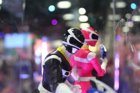 Sdcc 2016 Legacy Power Rangers In Space Figure Images Tokunation