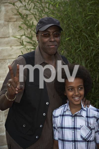 Vind arsenio hall jr stockfoto's in hd en miljoenen andere redactionele afbeeldingen in de collectie van shutterstock. "The Karate Kid" (Premiere)Arsenio Hall and son Arsenio Hall Jr.6-7-2010 / Mann's Village ...