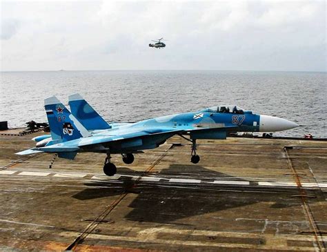 Sukhoi Su 33 Flanker D Pesawat Tempur Kapal Induk Pecinta Militer