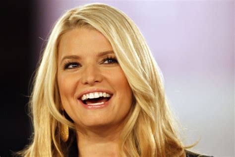 Jessica Simpson Flaunts Her Figure In A Weight Watchers Ad Preview