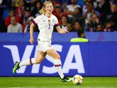 uswnt soccer star sam mewis might return to nwsl from manchester city