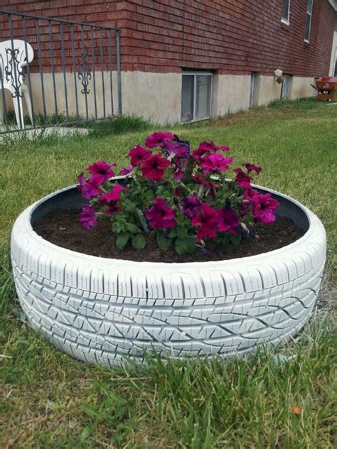 Inspiring 30 Wonderful Diy Used Tire Planters For Flower Garden Ideas