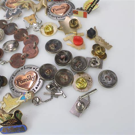 Assortment Of Pins And Buttons 25 Pieces Property Room