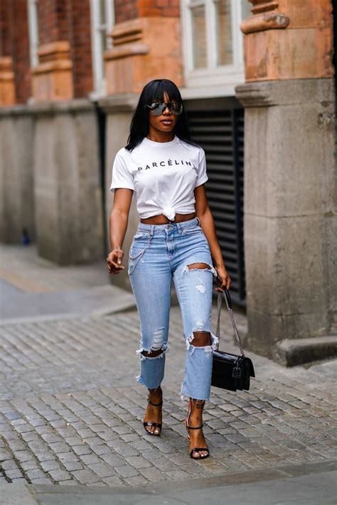 10 Ways To Dress Up Your Favorite T Shirt And Jeans Jeans Outfit