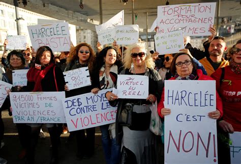 French Women Protest Sexual Abuse Under Metoo Banner Cbs News