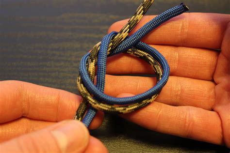 A two strand paracord lanyard knot ~ abok #802. How to: Make a Snake Knot Lanyard for Your Knife - The Knife Blog