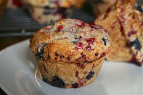 Bakery-Style Mixed Berry Muffins | Mixed berry muffins, Berry muffins, Mixed berry muffin recipe