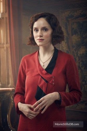 Peaky Blinders Season 3 Promo Shot Of Sophie Rundle Peaky Blinders Women Peaky Blinders