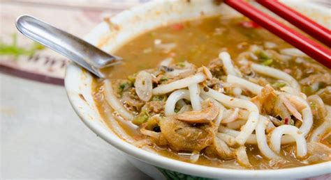 Some of the best penang food can be found in air itam as well, including penang asam laksa and curry mee. Penang Air Itam Laksa 槟城亚依淡巴刹叻沙, Awesome Penang Food ...