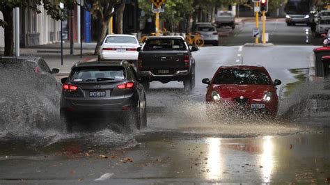 Perth Weather Bureau Tells People To Leave Work Early As Heavy