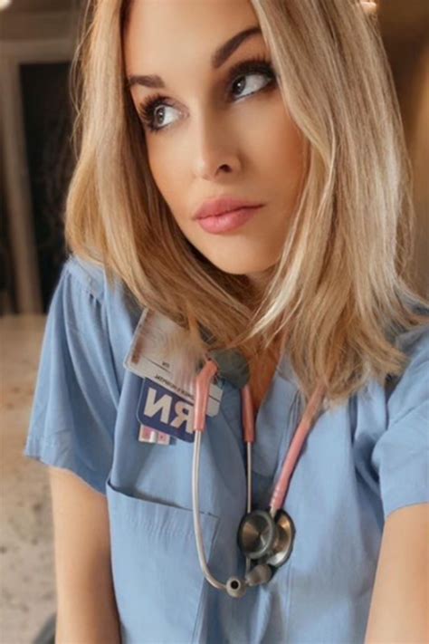 Boston Nurse Allie Rae Left Job For Onlyfans Now Makes 200k A Month