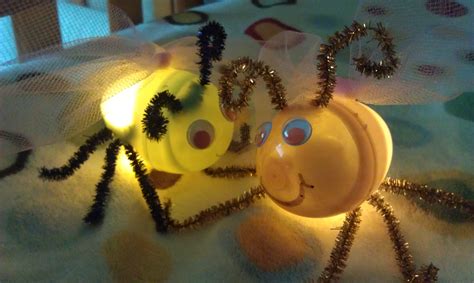 Fireflies or Lightning Bug Craft from Plastic Eggs | Woo! Jr. Kids