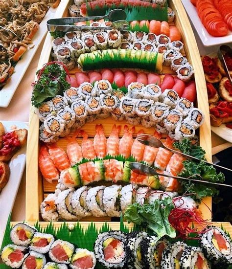 Sushi And Sushi Roll Pretty Food My Favorite Food Aesthetic Food