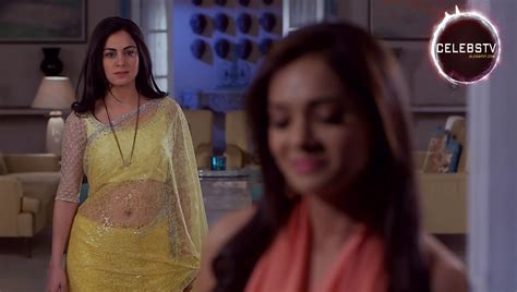 Tv Actress Shraddha Arya Hot Navel Show In Sari Sexy Celebs World