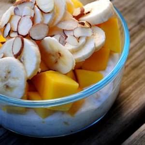 This overnight oats recipe has 339 calories per serving. Our Favorite Overnight Oats Recipe