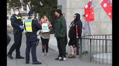 Vic Police Forced To Break Up Anti Mask Protest Youtube