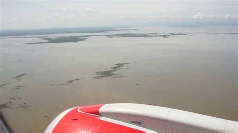 Aircraft Landing In Kisumu Kenya Over Lake Victoria Kenya Landing