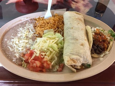 Vegetarian options kids menu quick bite. Burrito y taco. Amazing west Texas Mexican food! - Yelp