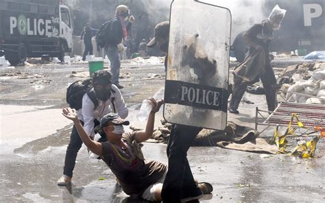 In Pictures Thailand Protest Turns Violent