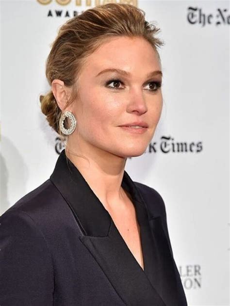 Julia Stiles Biography Height Weight Age Family And More