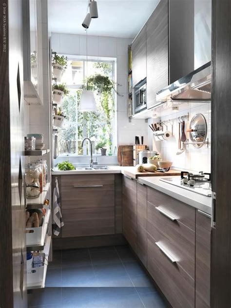 17 galley kitchen ideas from chefs who work in small spaces all day. Similar layout | Tiny kitchen design, Kitchen remodel ...