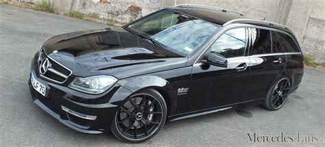 Ein Auto für alles Mercedes C63 AMG S204 2014er T Modell erweist