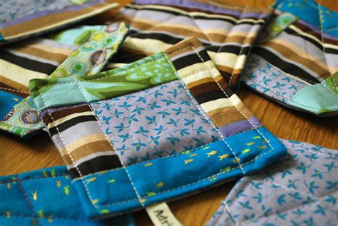 Quilted Patchwork Coasters - Cute Gift! - Sewing Projects | BurdaStyle.com