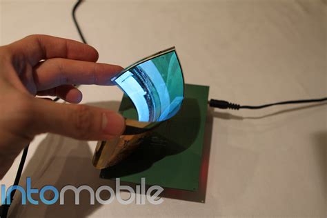Samsung Shows Off Flexible And Transparent Amoled Displays